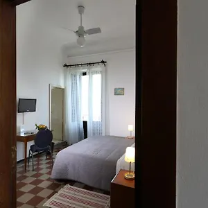 https://villa-astoria.taorminaitalyhotels.com