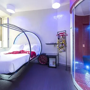 Irooms Pantheon 4*, רומא איטליה